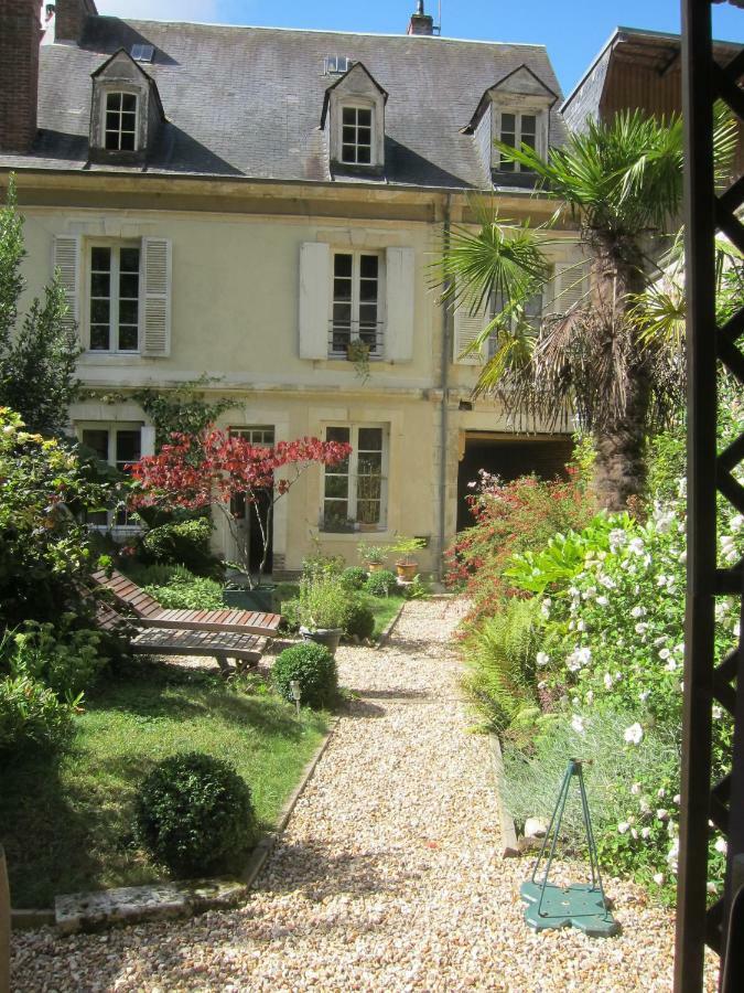 Le Murmure De La Falaise Bed & Breakfast Beaumont-le-Roger Exterior photo