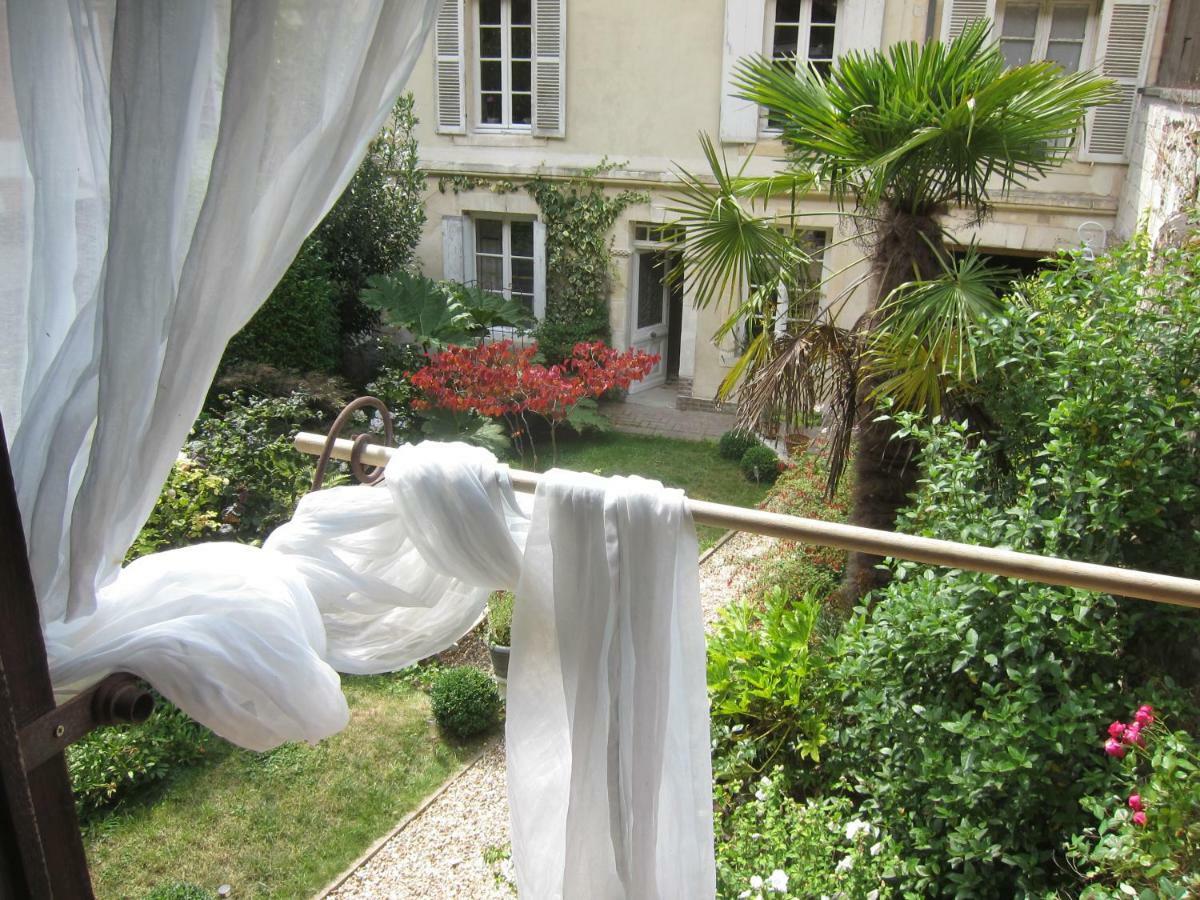 Le Murmure De La Falaise Bed & Breakfast Beaumont-le-Roger Exterior photo